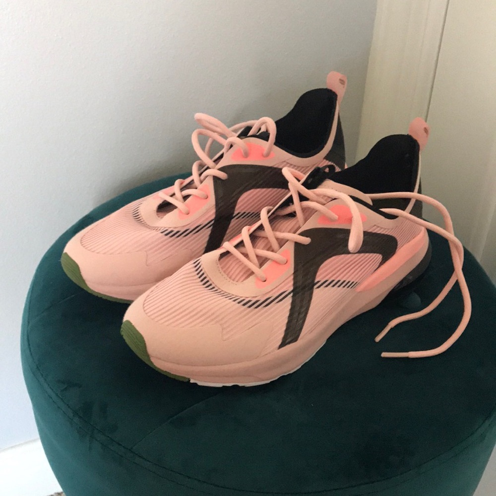 nwot pink fabletics shoes